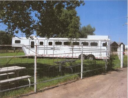 six_horse_trailer