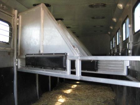 six_horse_trailer7